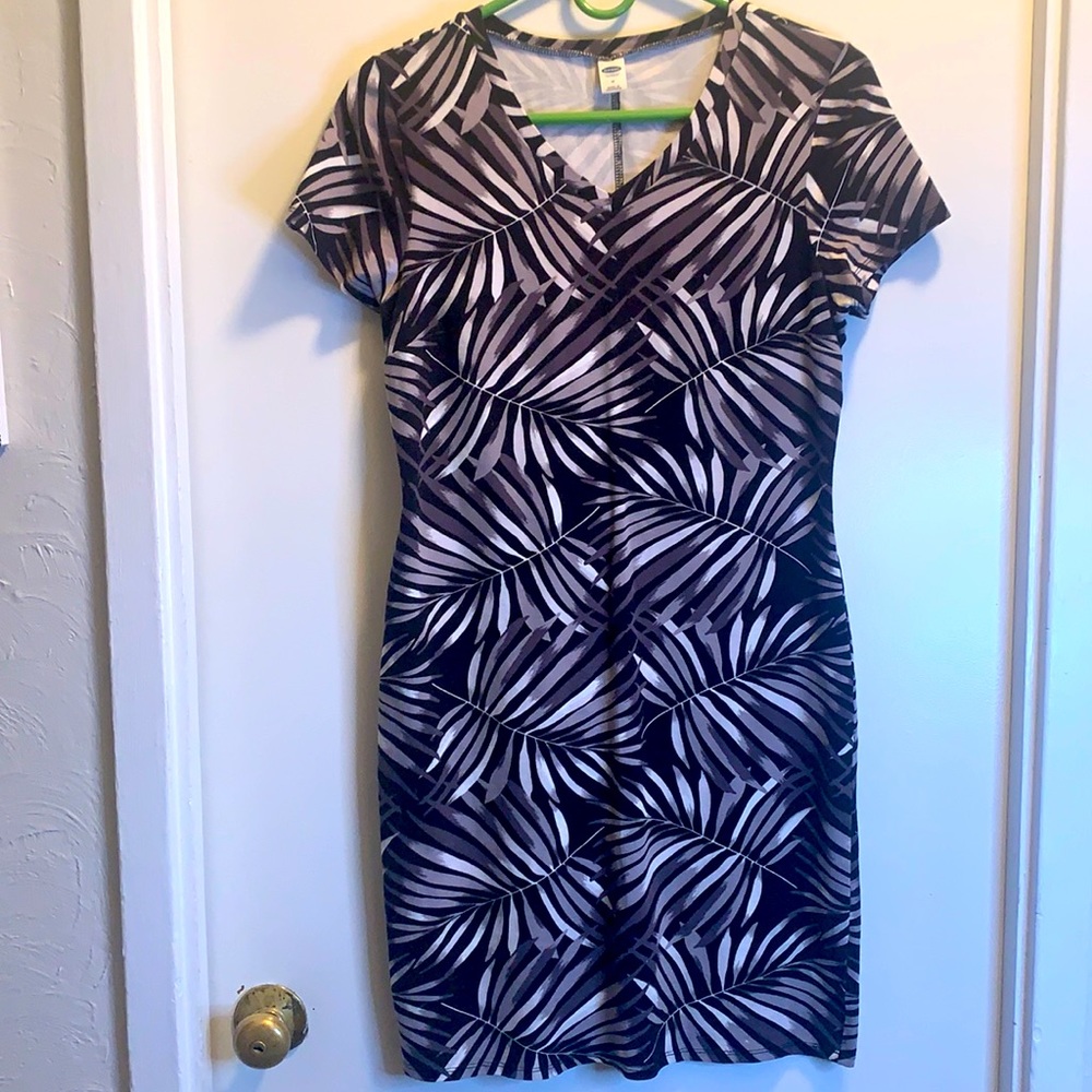 Black and White Floral Old Navy Dress